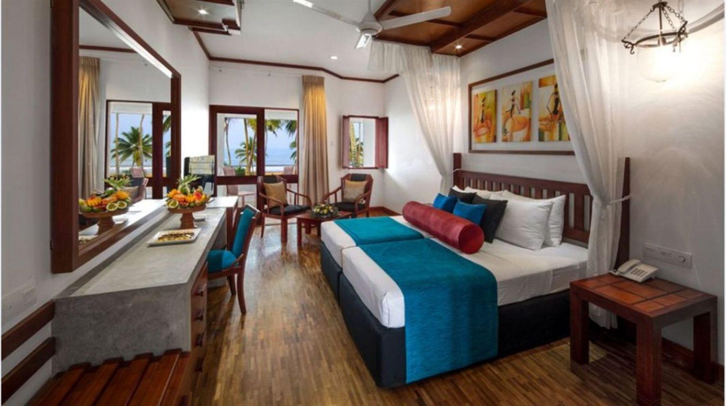 Royal Palms Beach Hotel Kalutara Exteriör bild