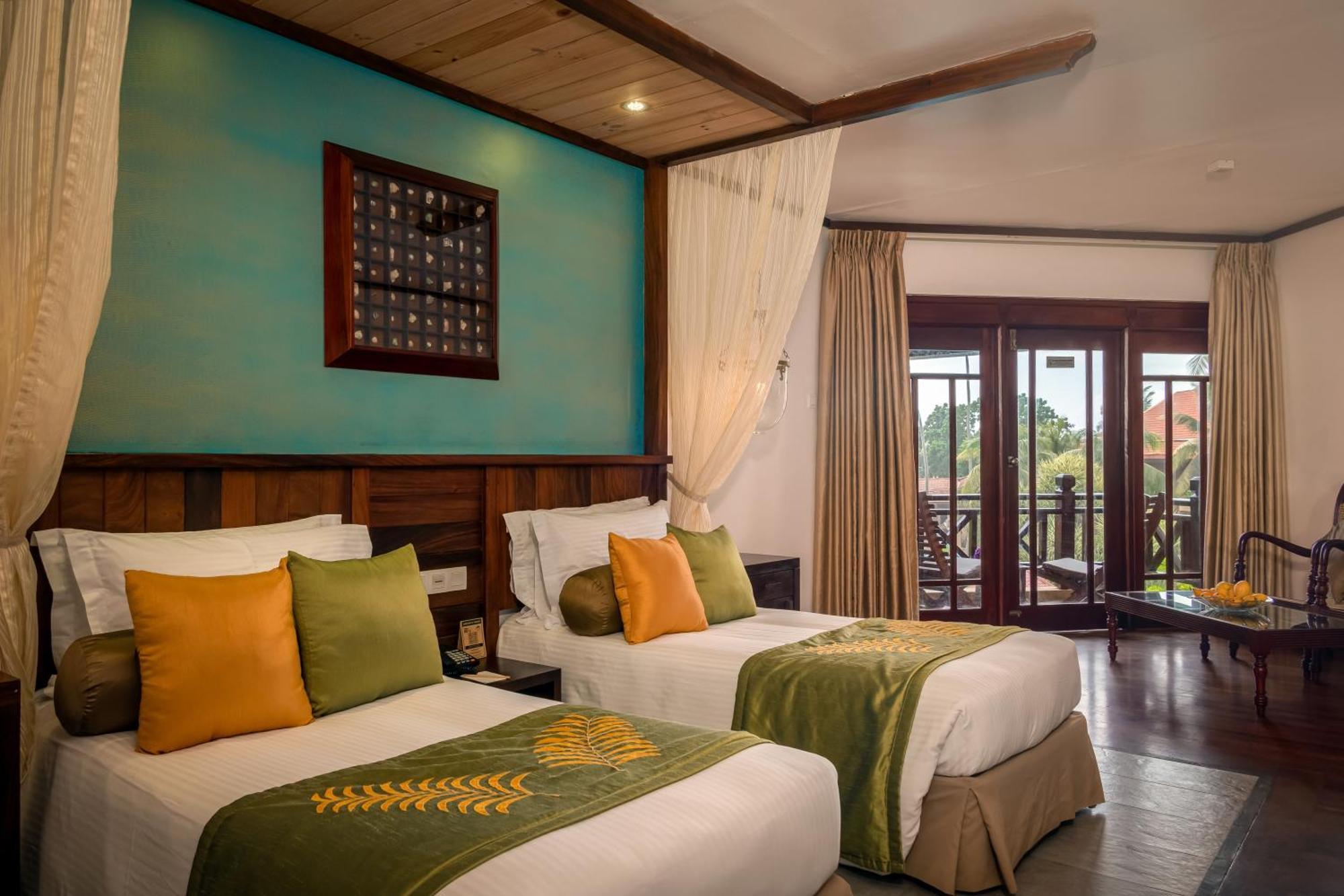 Royal Palms Beach Hotel Kalutara Exteriör bild