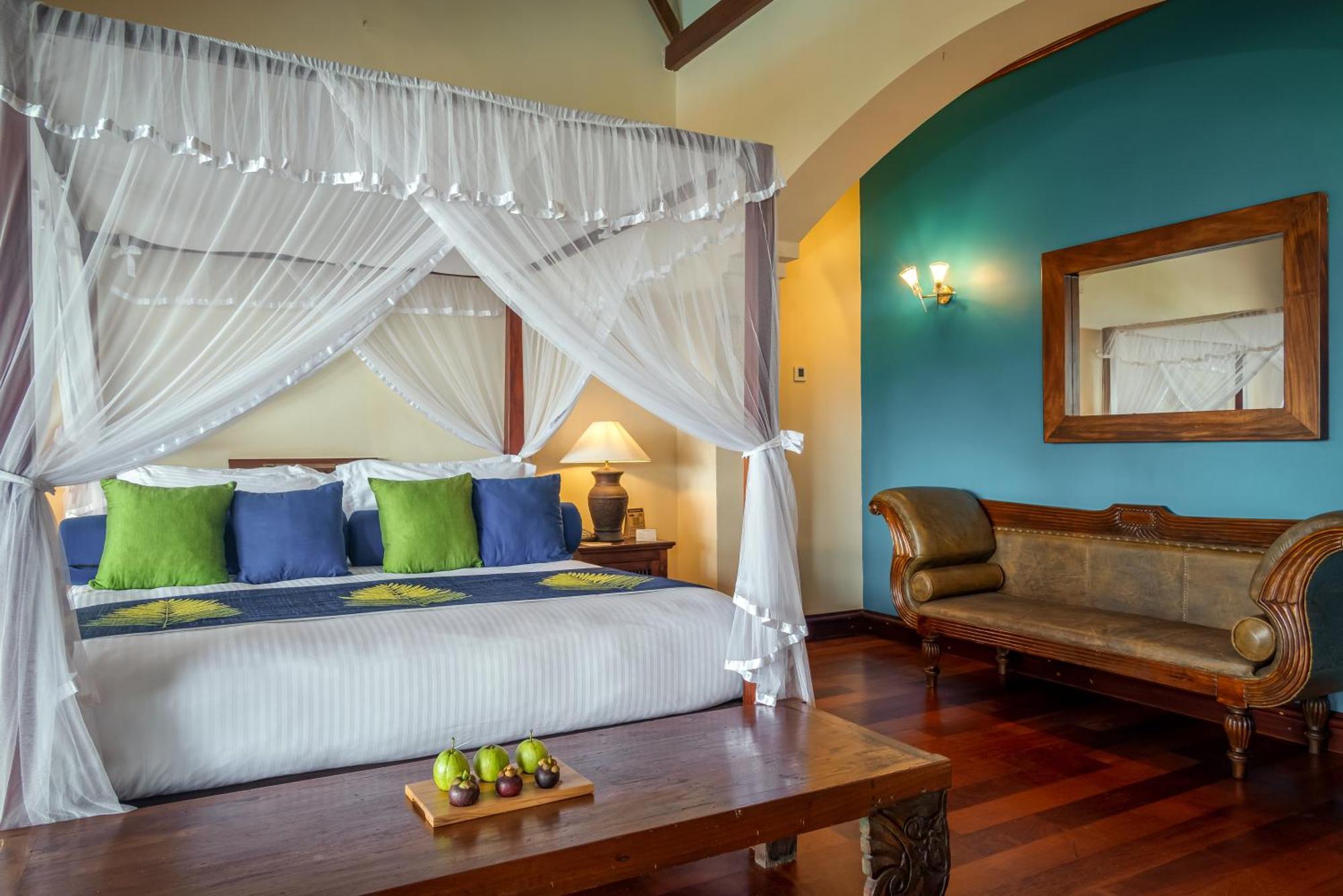 Royal Palms Beach Hotel Kalutara Exteriör bild