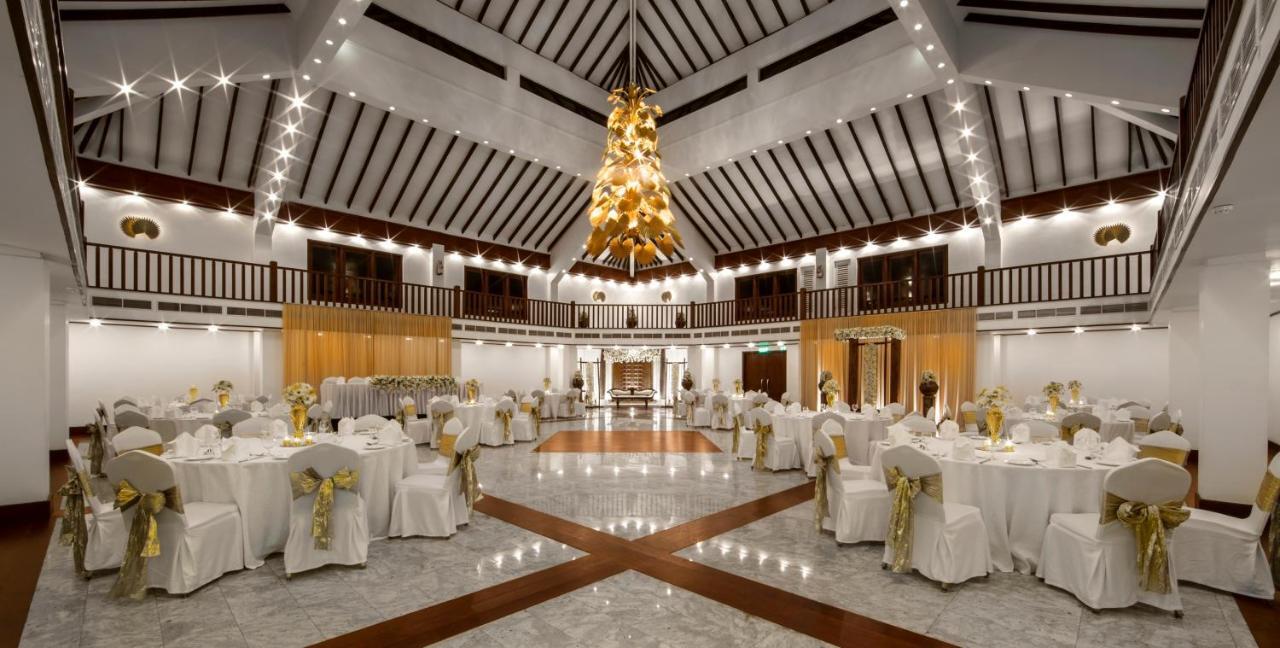 Royal Palms Beach Hotel Kalutara Exteriör bild
